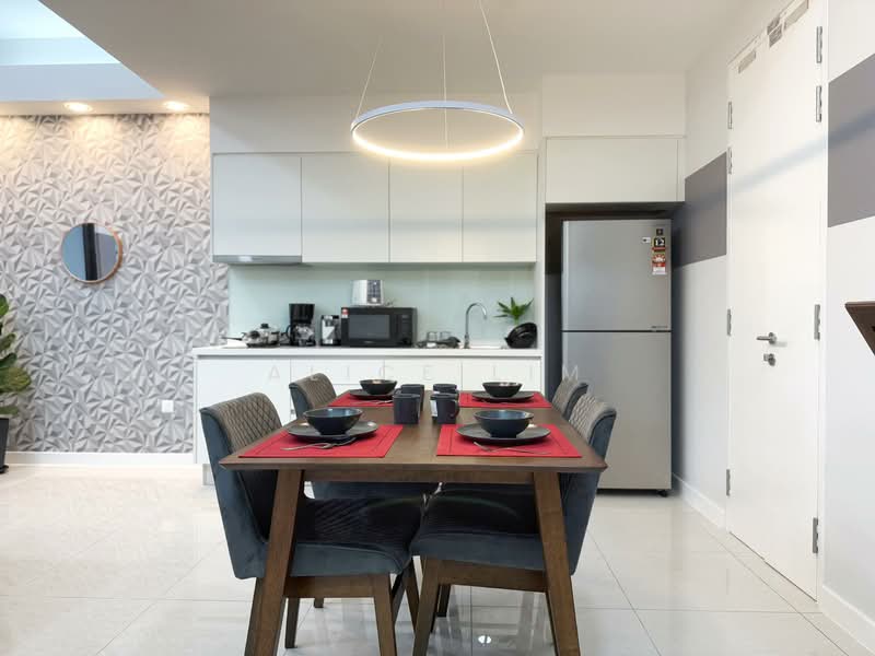 Servis Apartment untuk Disewa di The Sentral Suites - Alice Lim - Dining Room - PropertyGuru.com.my