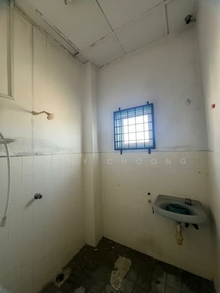 Rumah Teres 2 Tingkat untuk Dijual di Taman Bukit Teratai (Ampang) - Jenny Choong - Bathroom - PropertyGuru.com.my