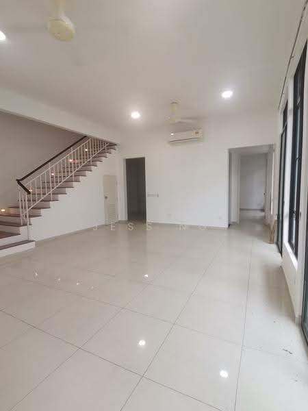 Rumah Kluster untuk Dijual di Semenyih (Selangor) - jess ng - Living Room - PropertyGuru.com.my