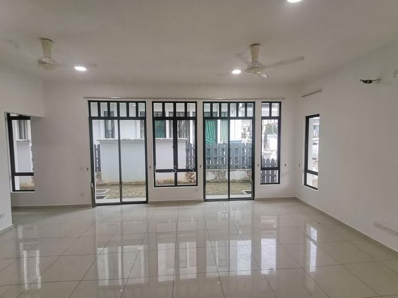 Rumah Kluster untuk Dijual di Semenyih (Selangor) - jess ng - Living Room - PropertyGuru.com.my
