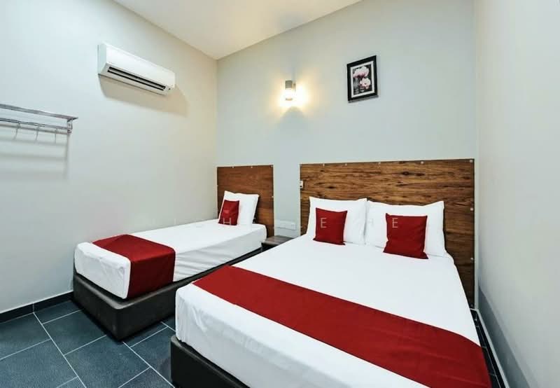 Shop / Office for Rent in Taman Desa Cemerlang (Ulu Tiram) - Michelle He - Bedroom - PropertyGuru.com.my