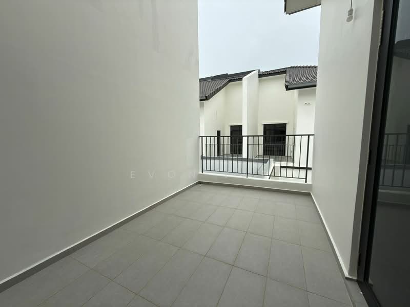 Rumah Kluster untuk Dijual di Eco Botanic (Iskandar Puteri (Nusajaya)) - Evon Yap - Balcony - PropertyGuru.com.my
