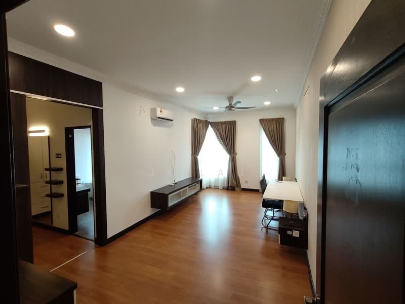 Kondominium untuk Disewa di Zefer Hill Residence - JK Lau - Living Room - PropertyGuru.com.my