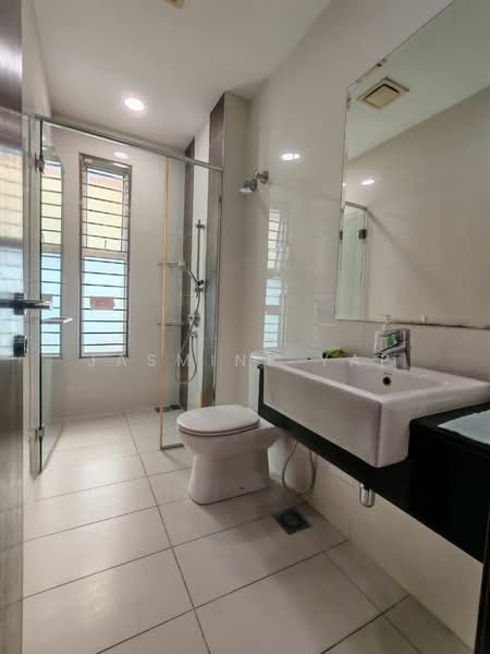 Rumah Banglo untuk Dijual di Bandar Sungai Long (Selangor) - Jasmine Yap - Bathroom - PropertyGuru.com.my