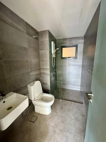 Kondominium untuk Disewa di Arinna - JH Goh - Bathroom - PropertyGuru.com.my