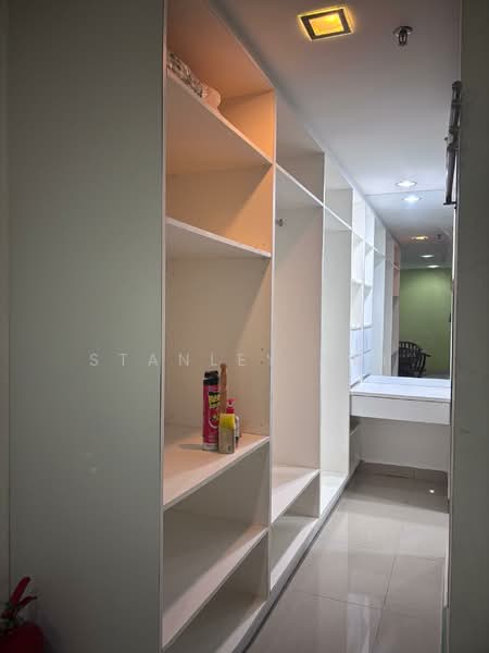 Service Residence for Rent at Centrio Pantai Hillpark - Stanley Obi - Walk-in Wardrobe - PropertyGuru.com.my