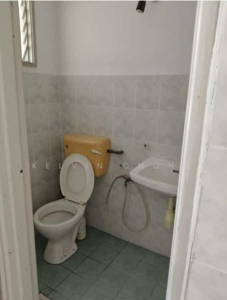 2-storey Terraced House for Rent in Taman Pakatan Jaya (Tambun) - Kelvin Chong - Bathroom - PropertyGuru.com.my