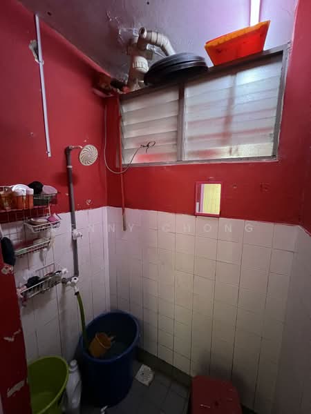 Rumah Flat untuk Dijual di Pangsapuri Sri Meranti - Kenny Chong - Bathroom - PropertyGuru.com.my