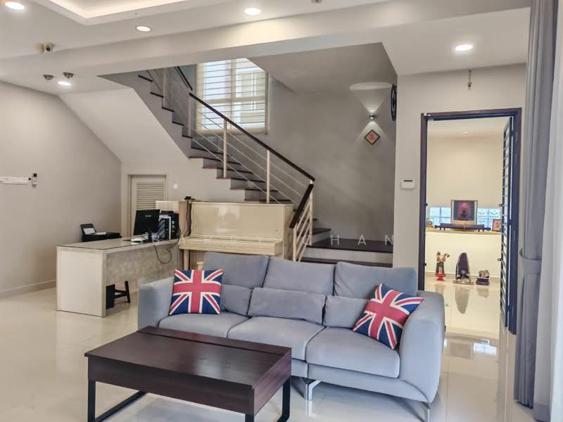 Rumah Banglo untuk Dijual di Bandar Sungai Long (Selangor) - BARRY CHAN - Living Room - PropertyGuru.com.my