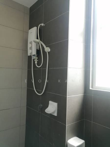 Condominium for Sale at D'Zone Condominium - Evon Kang - Bathroom - PropertyGuru.com.my