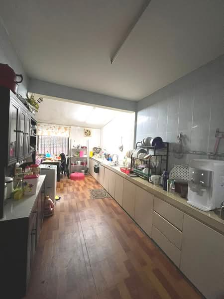 Semi-Detached House for Sale in Taman Putri Kulai (Kulai) - Kino Jaw - Kitchen - PropertyGuru.com.my