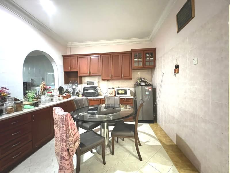 Semi-Detached House for Sale in Taman Putri Kulai (Kulai) - Kino Jaw - Kitchen - PropertyGuru.com.my
