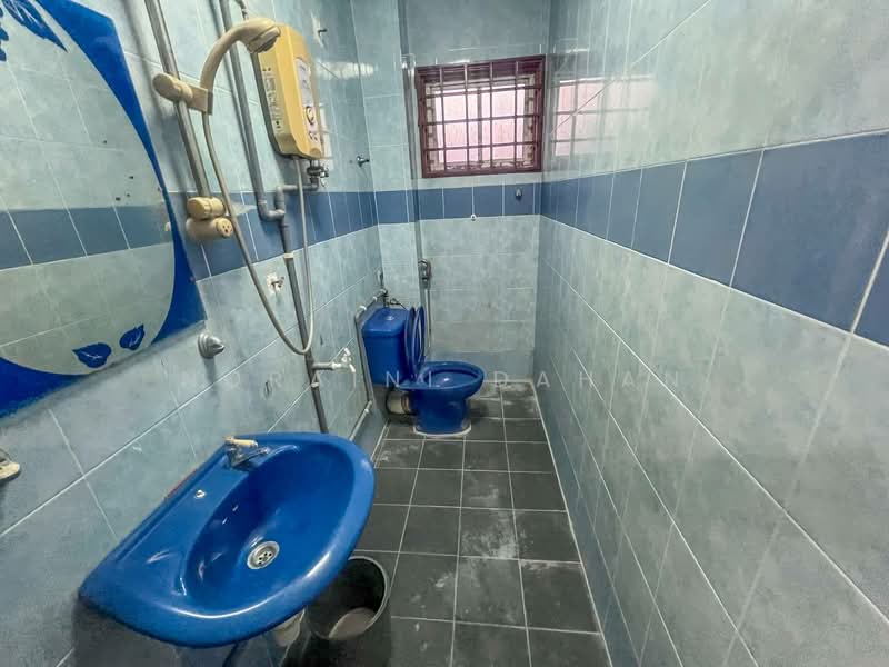 Rumah Teres 2 Tingkat untuk Dijual di Taman Megah (Cheras) - Noraini Dahan - Bathroom - PropertyGuru.com.my