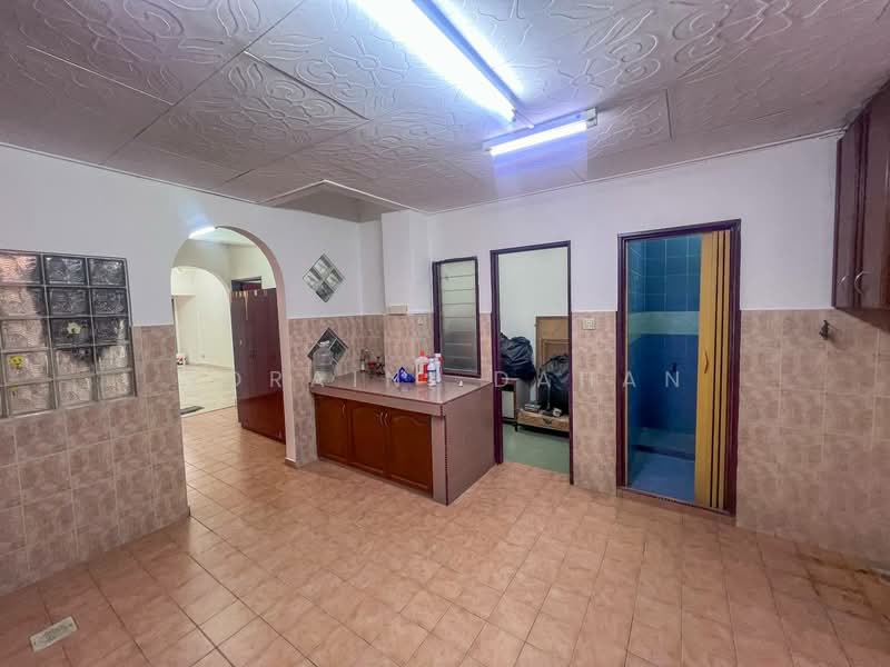 Rumah Teres 2 Tingkat untuk Dijual di Taman Megah (Cheras) - Noraini Dahan - Kitchen - PropertyGuru.com.my