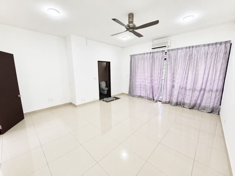 Rumah Teres 2.5 Tingkat untuk Dijual di Rawang (Selangor) - Michael Siong - Living Room - PropertyGuru.com.my