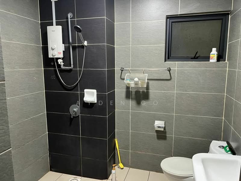 Kondominium untuk Dijual di The Henge - Ayden Go - Bathroom - PropertyGuru.com.my