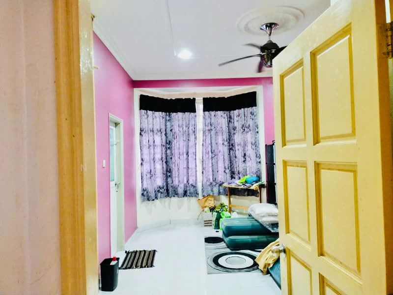 Rumah Teres 2 Tingkat untuk Dijual di Taman Cheras Mas (Cheras) - Noraini Dahan - Living Room - PropertyGuru.com.my
