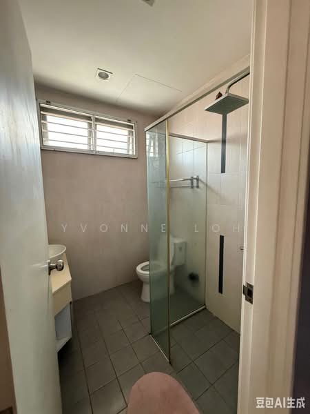 2.5-storey Terraced House for Sale in Bukit Gambir (Gelugor) - Yvonne Loh - Bathroom - PropertyGuru.com.my