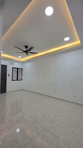 Rumah Teres untuk Dijual di Taman Nilai Perdana (Nilai) - Noraini Dahan - Living Room - PropertyGuru.com.my