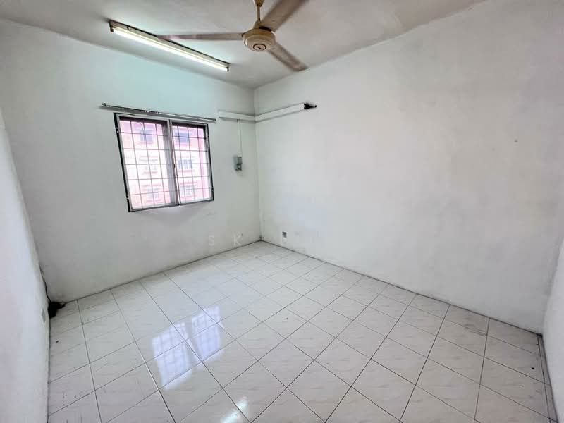 Apartment for Sale at Rajawali Apartment - SK Luk - Interior - PropertyGuru.com.my