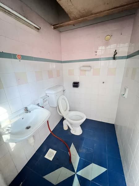 Apartment for Sale at Rajawali Apartment - SK Luk - Bathroom - PropertyGuru.com.my