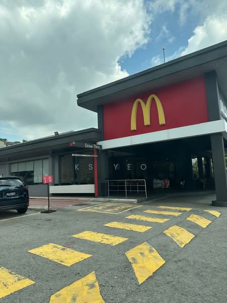 Shop for Sale in Putra Permai Commercial Centre (Seri Kembangan) - KS Yeo - Exterior - PropertyGuru.com.my