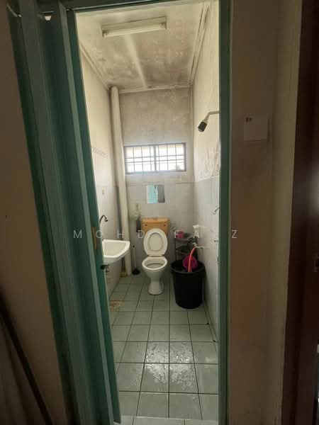 Rumah Teres untuk Dijual di Pasir Gudang (Johor) - Mohd Faez - Bathroom - PropertyGuru.com.my