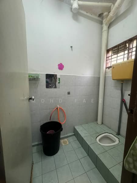 Rumah Teres untuk Dijual di Pasir Gudang (Johor) - Mohd Faez - Bathroom - PropertyGuru.com.my