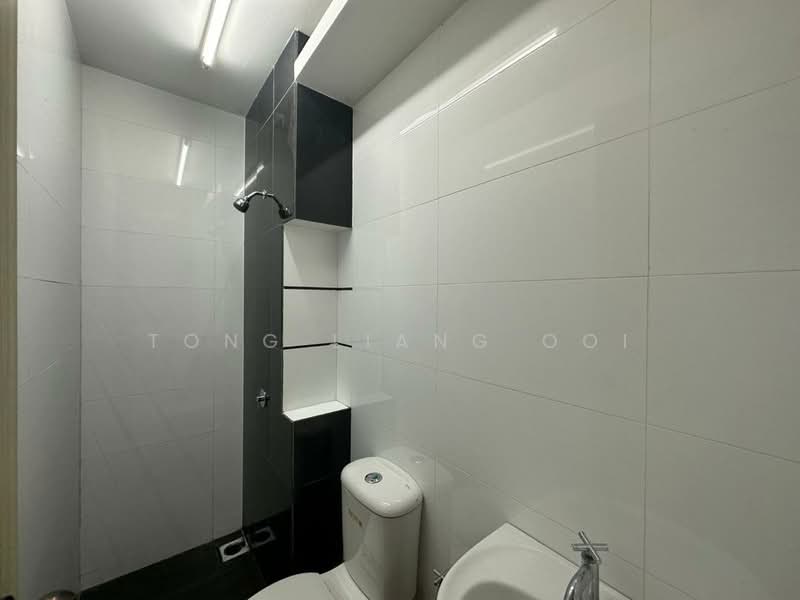 Kondominium untuk Dijual di The Clovers - Tong Liang Ooi - Bathroom - PropertyGuru.com.my