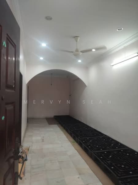 Rumah Teres 1 Tingkat untuk Dijual di Jelutong (Penang) - Mervyn Seah - Corridor - PropertyGuru.com.my