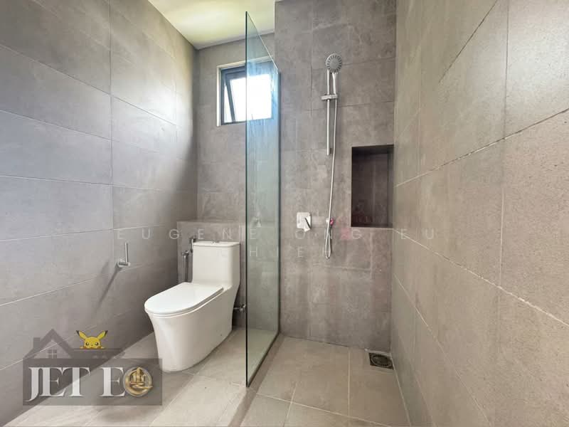 Semi-Detached House for Sale in Telok Panglima Garang (Selangor) - Eugene Ong Eu chieh - Bathroom - PropertyGuru.com.my