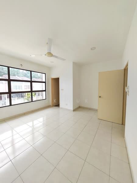 2-storey Terraced House for Sale in Rawang (Selangor) - SK Luk - Living Room - PropertyGuru.com.my