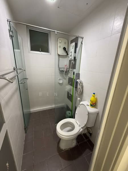 Kondominium untuk Disewa di The Golden Triangle Condominium - Ben Lee - Bathroom - PropertyGuru.com.my