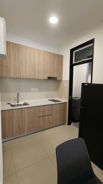 Servis Apartment untuk Disewa di TRELLIS RESIDENCES - Robin Teo - Kitchen - PropertyGuru.com.my