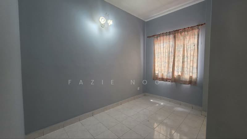 Rumah Teres 2 Tingkat untuk Dijual di Taman Bukit Subang (Shah Alam) - Fazie Noor - Interior - PropertyGuru.com.my