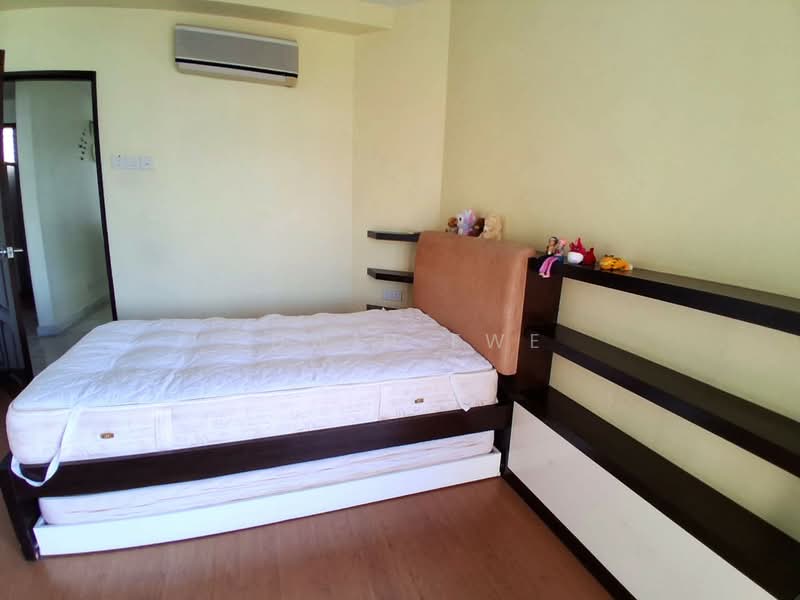 Kondominium untuk Disewa di Marina Tower (Ratu Mutiara) - Edwin Ewe - Bedroom - PropertyGuru.com.my