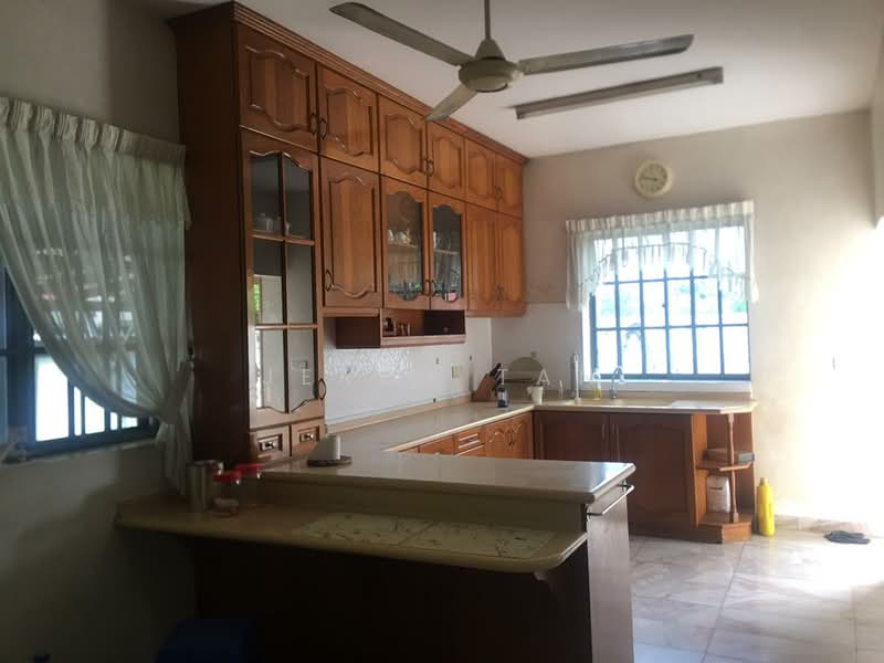 Semi-Detached House for Sale in Kuchai Lama (Kuala Lumpur) - Jercy Tan - Kitchen - PropertyGuru.com.my