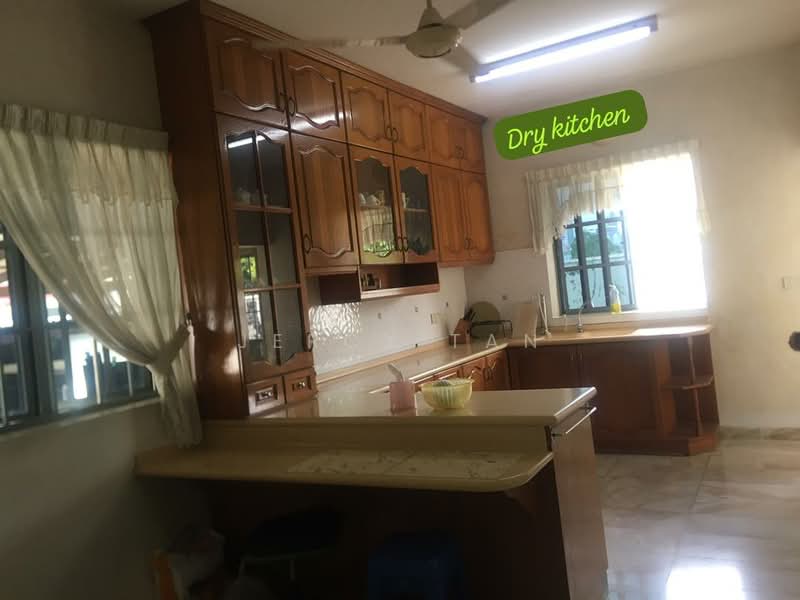 Semi-Detached House for Sale in Kuchai Lama (Kuala Lumpur) - Jercy Tan - Kitchen - PropertyGuru.com.my