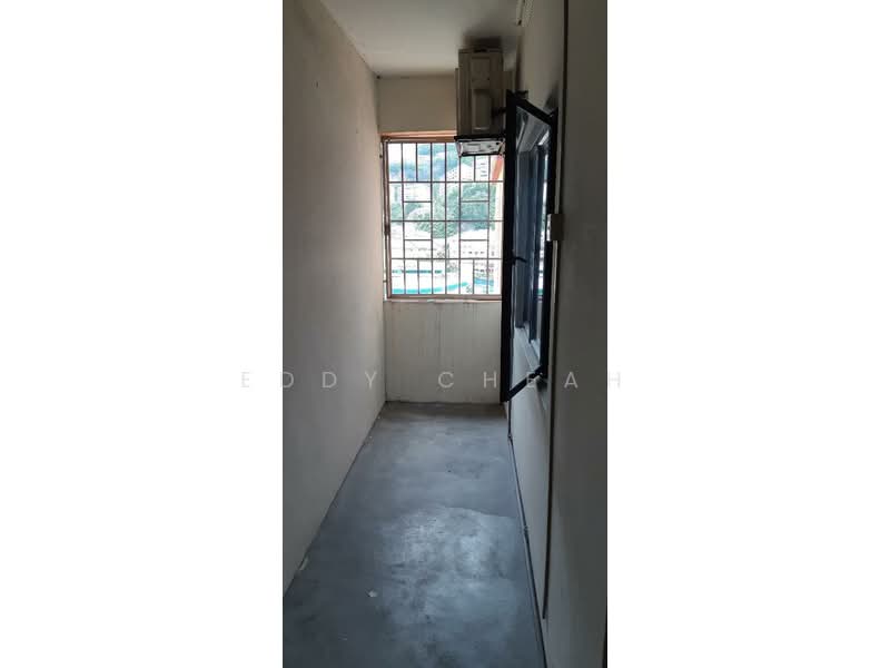 Kondominium untuk Dijual di Glen View Villa - Eddy Cheah - Balcony - PropertyGuru.com.my