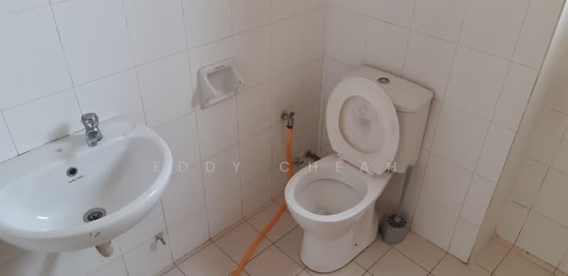Kondominium untuk Dijual di Glen View Villa - Eddy Cheah - Bathroom - PropertyGuru.com.my