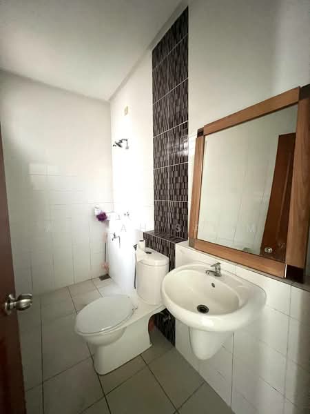 Semi-Detached House for Sale in Bangi (Selangor) - Adibah Salim - Bathroom - PropertyGuru.com.my