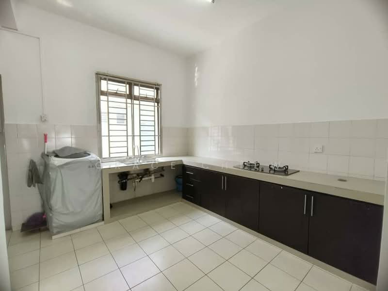Rumah Teres 2 Tingkat untuk Disewa di Taman Mount Austin (Tebrau) - Grace Chiew - Kitchen - PropertyGuru.com.my