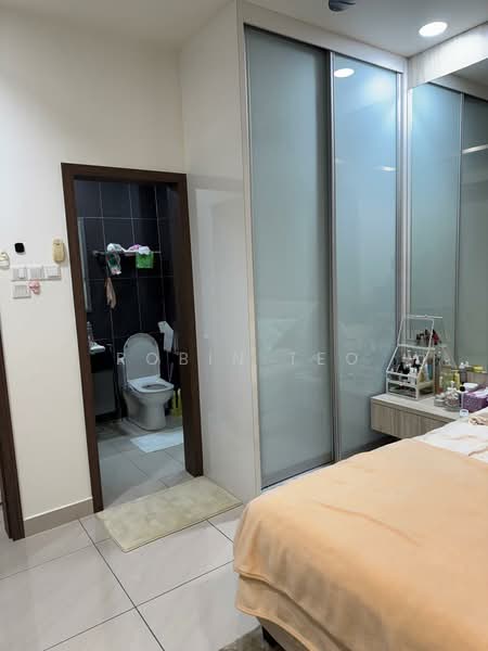 Servis Apartment untuk Dijual di D'Secret Garden (Pangsapuri Kempas Indah) - Robin Teo - Bedroom - PropertyGuru.com.my