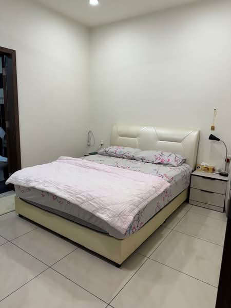 Servis Apartment untuk Dijual di D'Secret Garden (Pangsapuri Kempas Indah) - Robin Teo - Bedroom - PropertyGuru.com.my