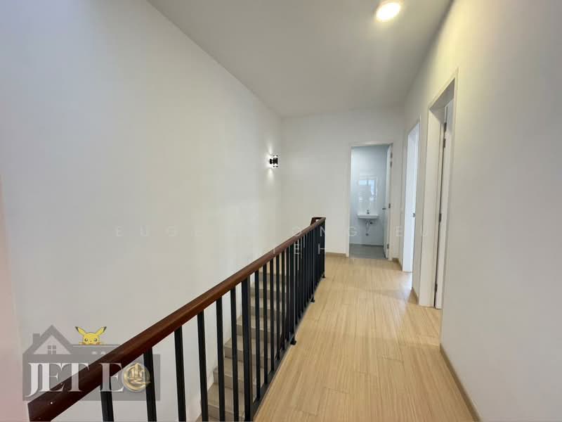 2-storey Terraced House for Sale in Telok Panglima Garang (Selangor) - Eugene Ong Eu chieh - Corridor - PropertyGuru.com.my