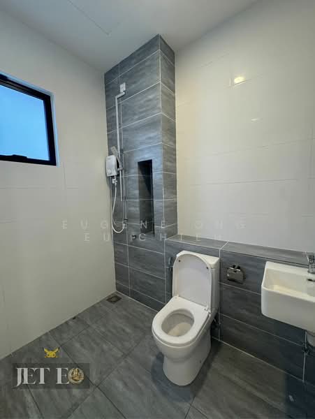 2-storey Terraced House for Sale in Telok Panglima Garang (Selangor) - Eugene Ong Eu chieh - Bathroom - PropertyGuru.com.my