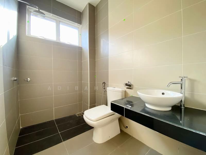 Rumah Berkembar untuk Dijual di D'Kayangan (Shah Alam) - Adibah Salim - Bathroom - PropertyGuru.com.my