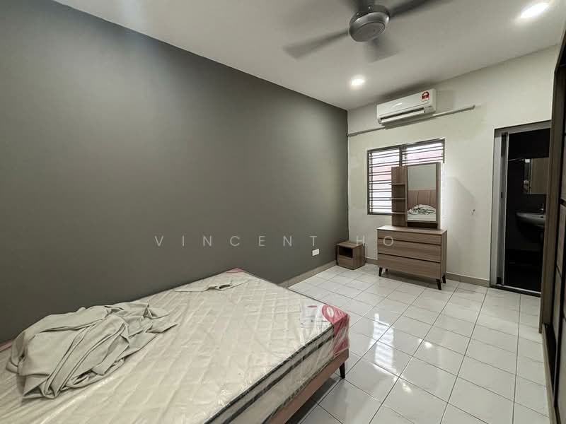 Semi-Detached House for Sale in Taman Dasa (Kulai) - Vincent Ho - Bedroom - PropertyGuru.com.my