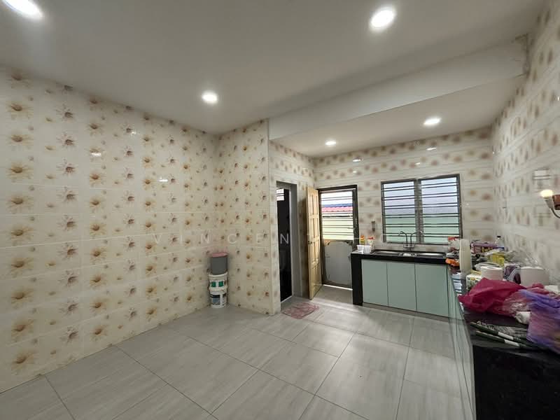 Semi-Detached House for Sale in Taman Dasa (Kulai) - Vincent Ho - Kitchen - PropertyGuru.com.my