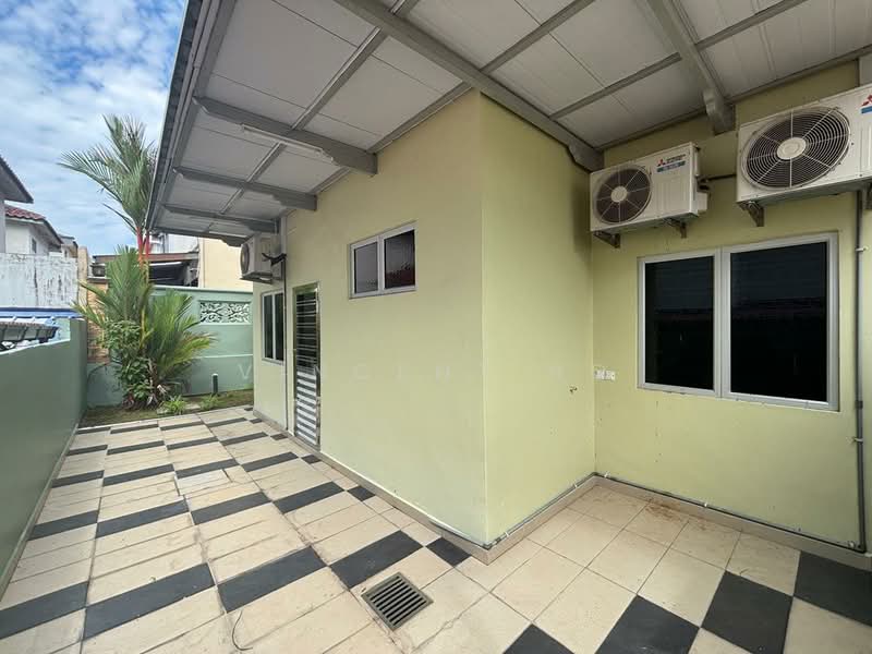 Semi-Detached House for Sale in Taman Dasa (Kulai) - Vincent Ho - Exterior - PropertyGuru.com.my